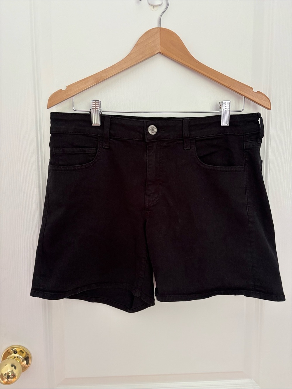American Eagle Black Super Stretch Midi Shorts Size 12 #66
